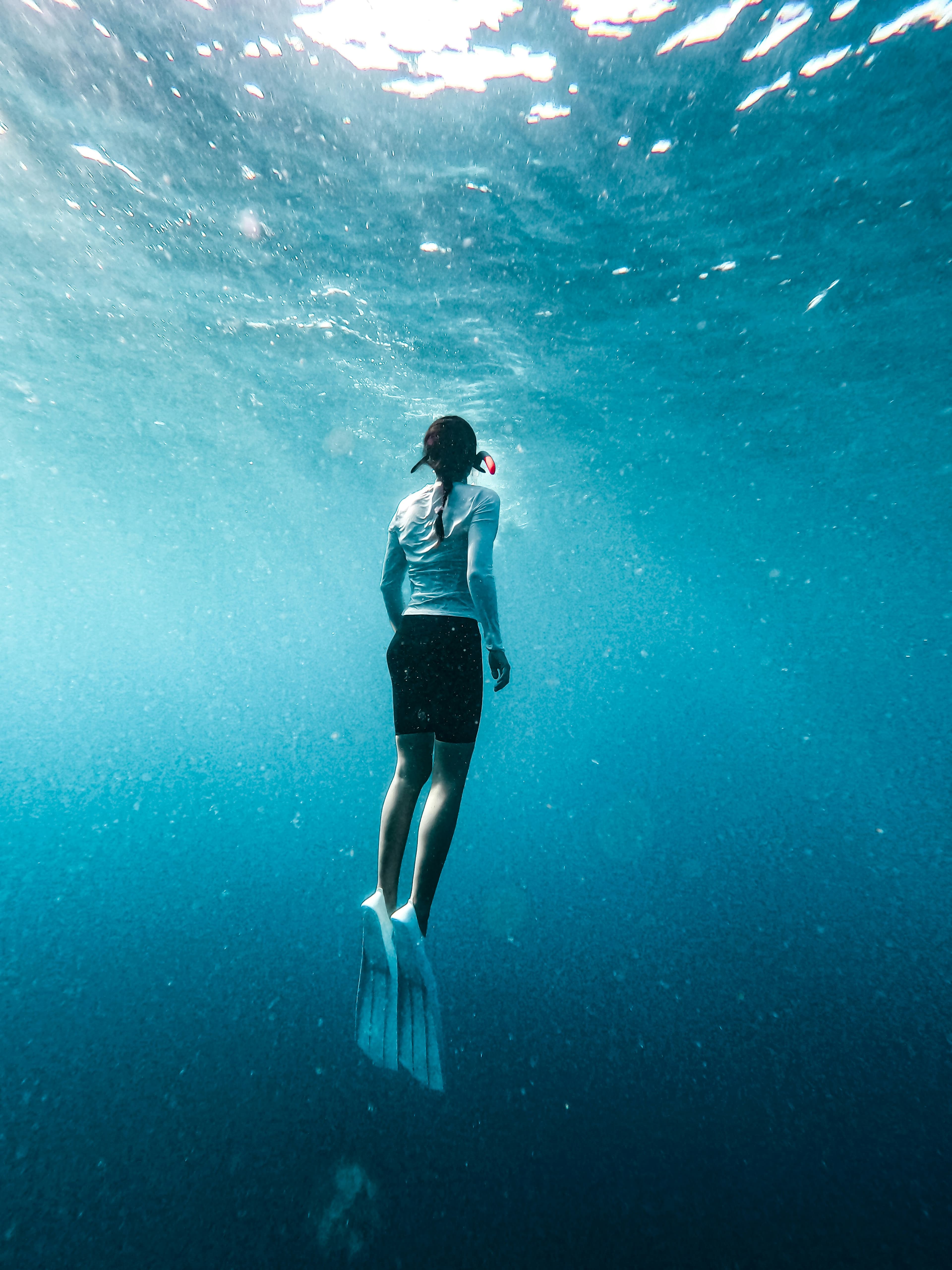 Why Do People Freedive? The Psychology and Joy Behind Breath-Hold Diving