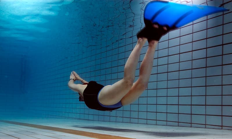 Monofin vs Bifins: Complete Freediving Fins Comparison